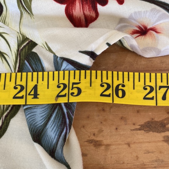 🎉 BISHOP ST HAWAIIAN FLORAL TOP‼️ - Picture 10 of 12